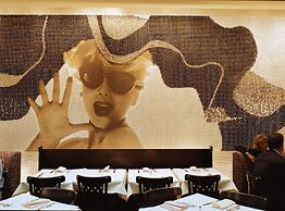 Dream Midtown, by Hyatt