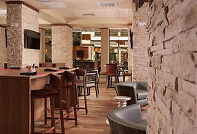 Embassy Suites by Hilton Nashville Airport