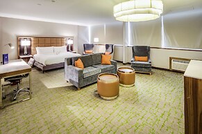 DoubleTree by Hilton Huntington