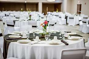 DoubleTree by Hilton Huntington