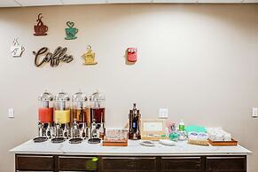 DoubleTree by Hilton Huntington