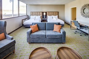 DoubleTree by Hilton Huntington