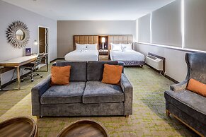 DoubleTree by Hilton Huntington