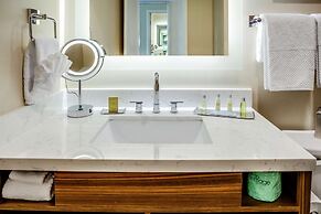 DoubleTree by Hilton Huntington