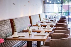 DoubleTree by Hilton Huntington