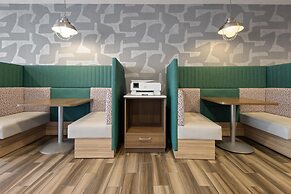 Home2 Suites by Hilton Dover, DE