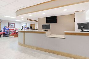 Ramada Hotel & Conference Center by Wyndham Grayling