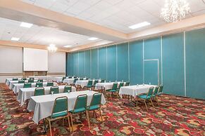 Ramada Hotel & Conference Center by Wyndham Grayling