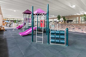 Ramada Hotel & Conference Center by Wyndham Grayling