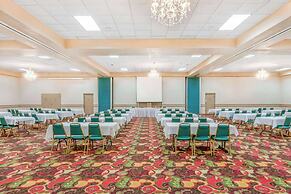 Ramada Hotel & Conference Center by Wyndham Grayling
