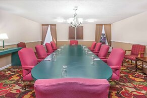 Ramada Hotel & Conference Center by Wyndham Grayling