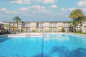 B&B Hotel Orlando International Drive Near Universal - Newly Renovated