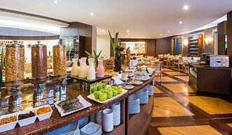 Cosmos 100 Hotel & Centro de Convenciones