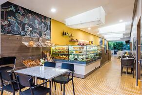 Cosmos 100 Hotel & Centro de Convenciones