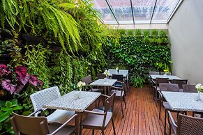 Cosmos 100 Hotel & Centro de Convenciones