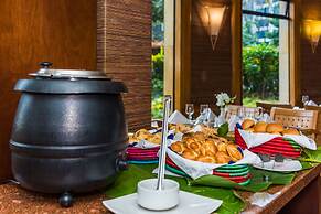 Cosmos 100 Hotel & Centro de Convenciones