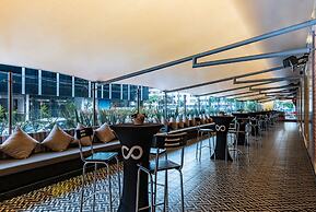 Cosmos 100 Hotel & Centro de Convenciones