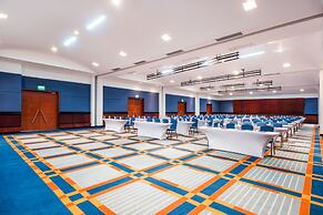 Cosmos 100 Hotel & Centro de Convenciones