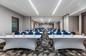 Cosmos 100 Hotel & Centro de Convenciones