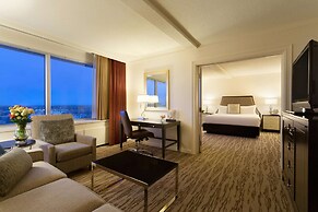 The Fairmont Winnipeg Hotel, Winnipeg, Canada - Lowest Rate Guaranteed!