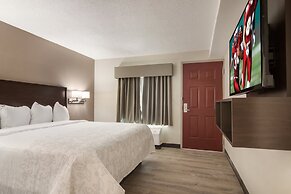 Red Roof Inn PLUS+ & Suites Erie