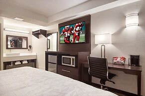 Red Roof Inn PLUS+ & Suites Erie