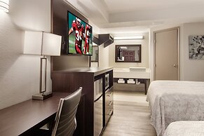 Red Roof Inn PLUS+ & Suites Erie