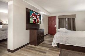 Red Roof Inn PLUS+ & Suites Erie