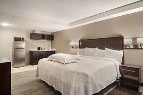 Red Roof Inn PLUS+ & Suites Erie