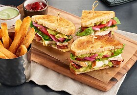 Courtyard by Marriott New Orleans Near the French Quarter