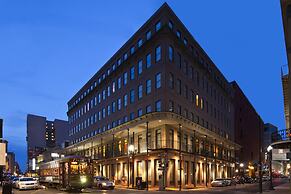 Courtyard by Marriott New Orleans Near the French Quarter