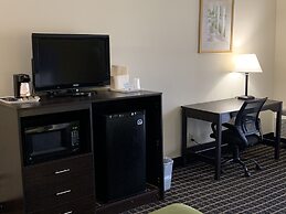 Quality Inn & Suites Pensacola Bayview