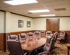 Quality Inn & Suites Pensacola Bayview