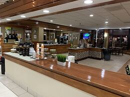 Quality Inn & Suites Pensacola Bayview