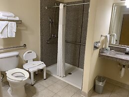 Quality Inn & Suites Pensacola Bayview