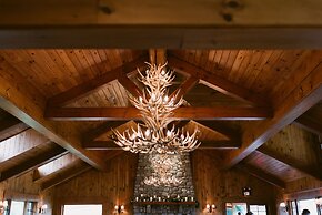 Crowne Plaza Lake Placid by IHG