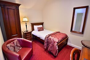The Roundabout Hotel