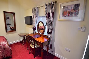 The Roundabout Hotel