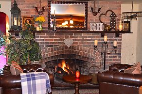 The Roundabout Hotel