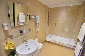 The Roundabout Hotel