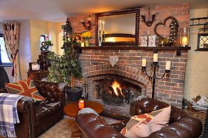 The Roundabout Hotel