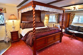 The Roundabout Hotel
