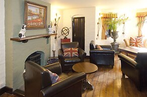 The Roundabout Hotel