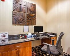 Quality Inn & Suites Greenville I-65