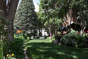 St. Moritz Lodge & Condominiums