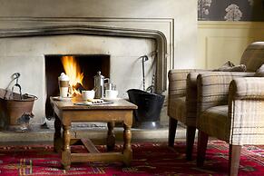 Hare And Hounds Hotel