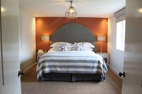 Hare And Hounds Hotel