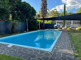 Riverbank Park Motel