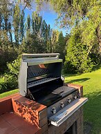 Riverbank Park Motel