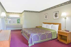 Super Inn Williamsburg